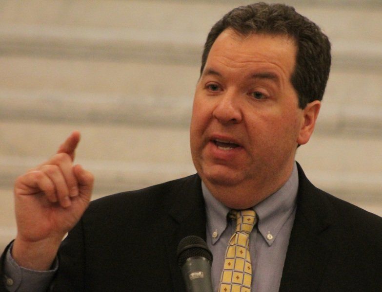 McQuilken will challenge Moulton in primary